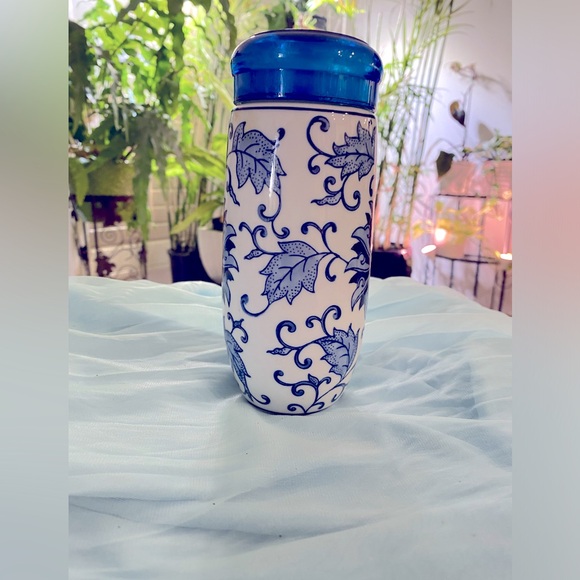 Other - CHINESE PORCELAIN TEA INFUSER W/LID